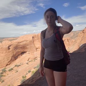 Meet your Posher, Ally